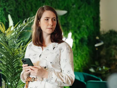 Shape April 2022 HR 205