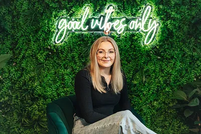 Shape May 2022 HR 32